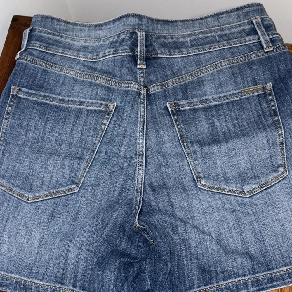 White House Black Market Denim Jean Shorts - Picture 8 of 12